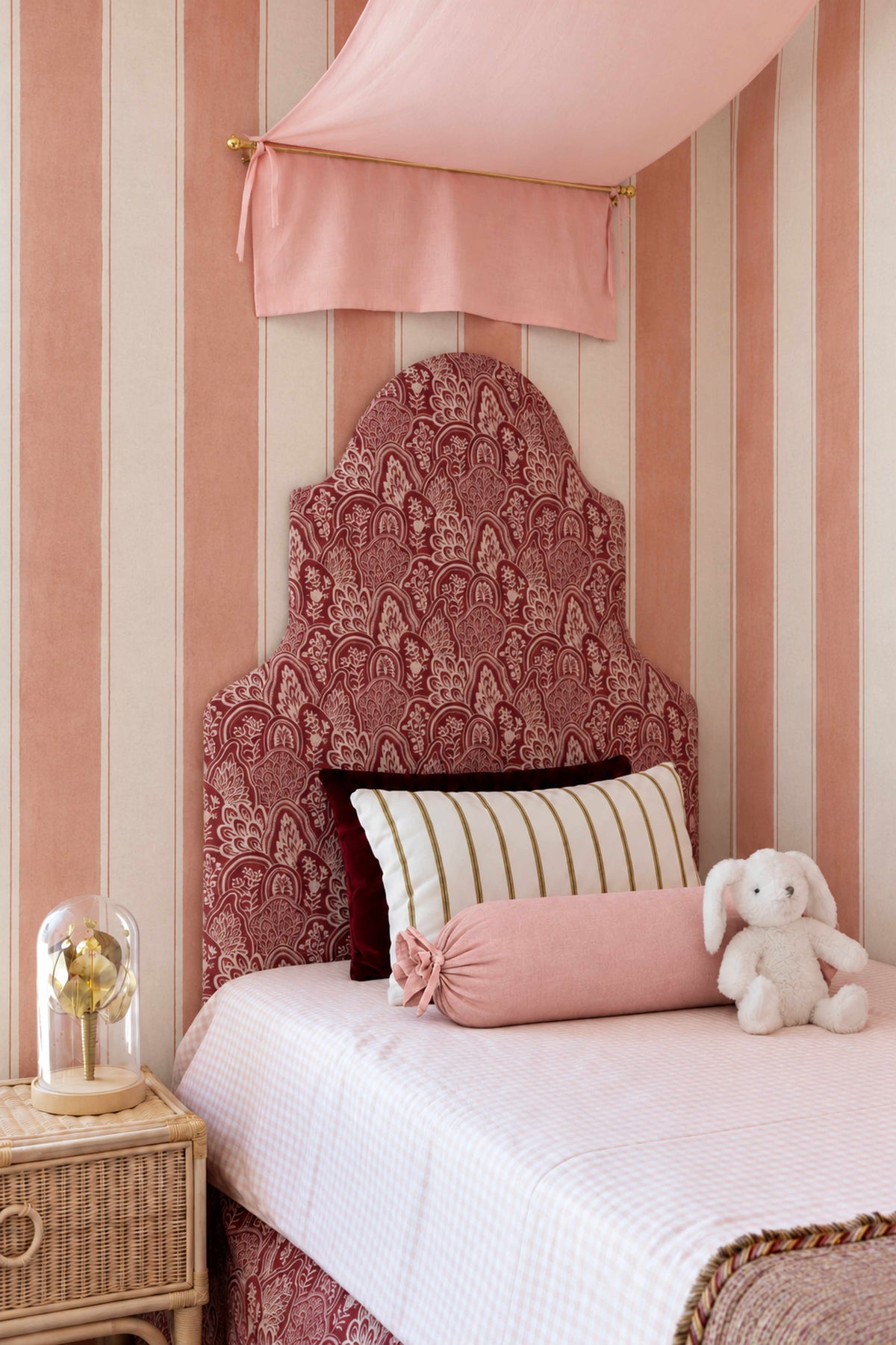 Dosel Musgo en rosa, en dormitorio – Pils Kids