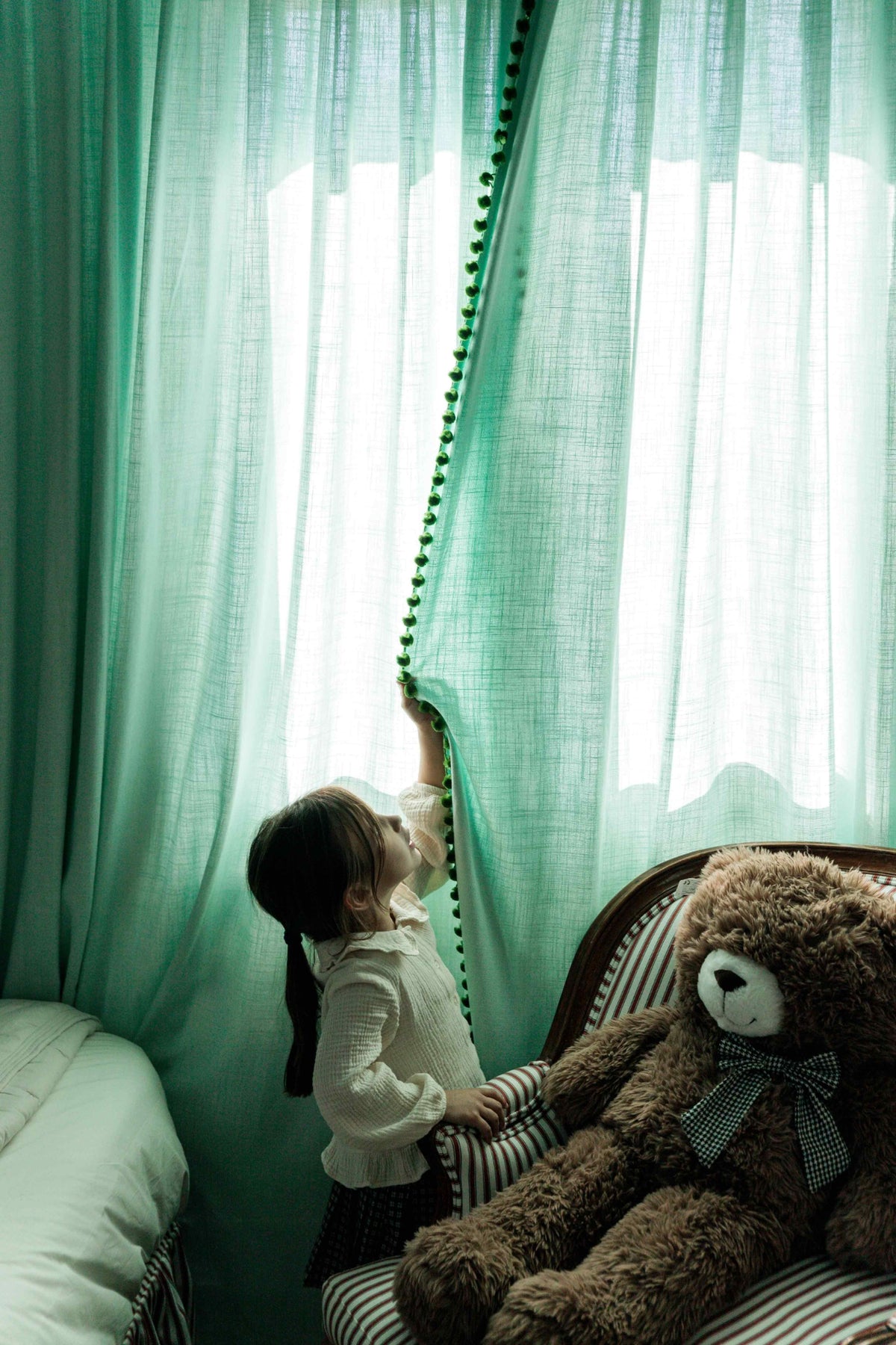 Cortina Musgo en dormitorio infantil – Pils Kids